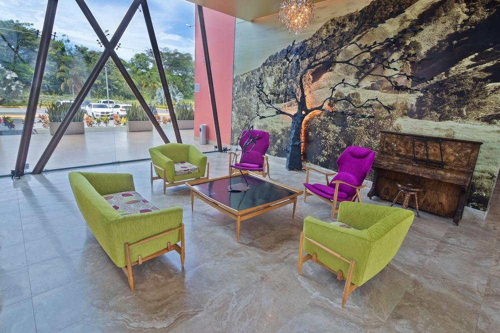 Sonesta Hotel Pereira Cerritos Extérieur photo Lobby