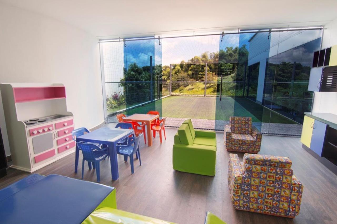 Sonesta Hotel Pereira Cerritos Extérieur photo The Children's Hospital at the Mater Hospital