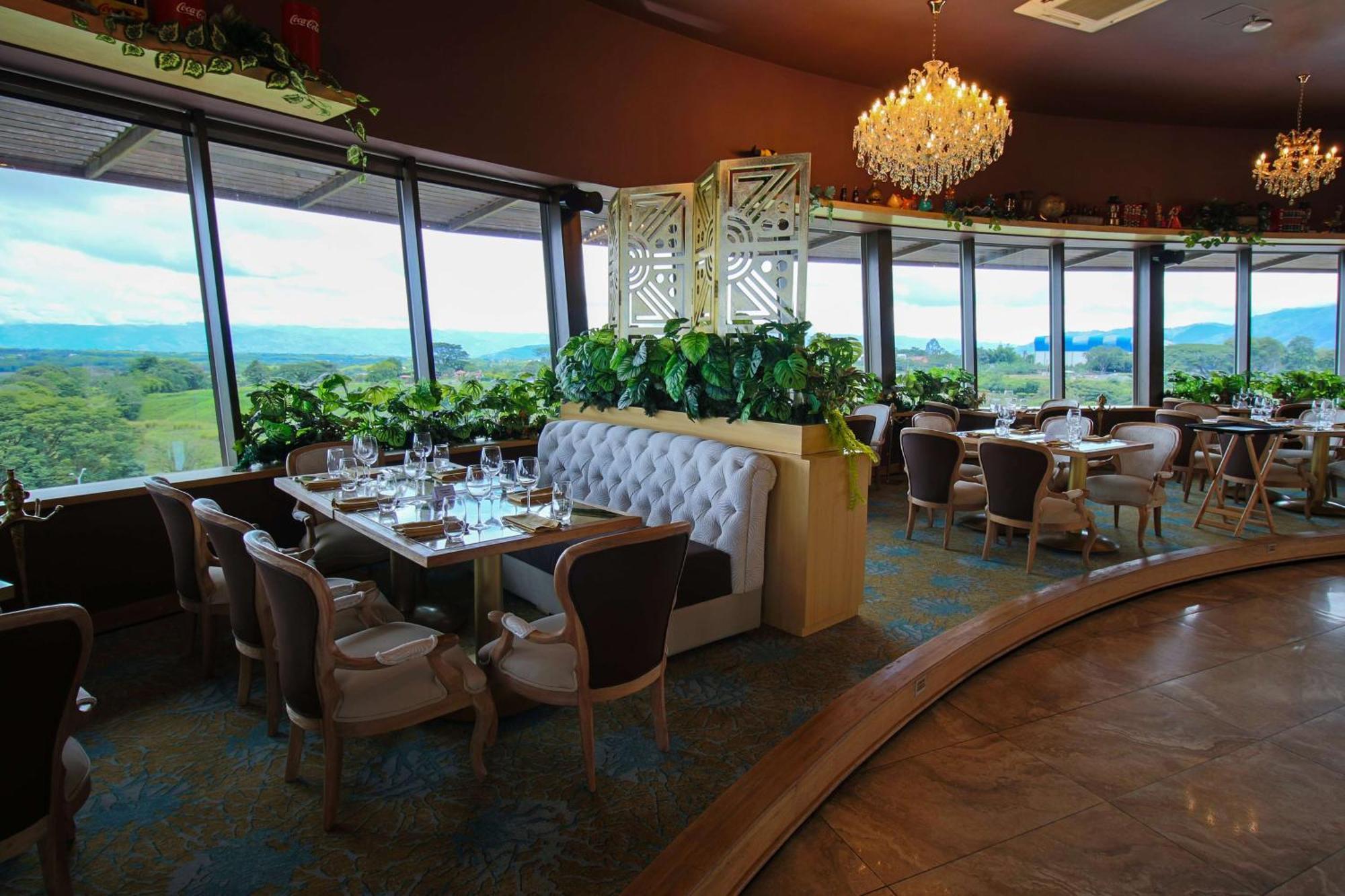 Sonesta Hotel Pereira Cerritos Extérieur photo The restaurant