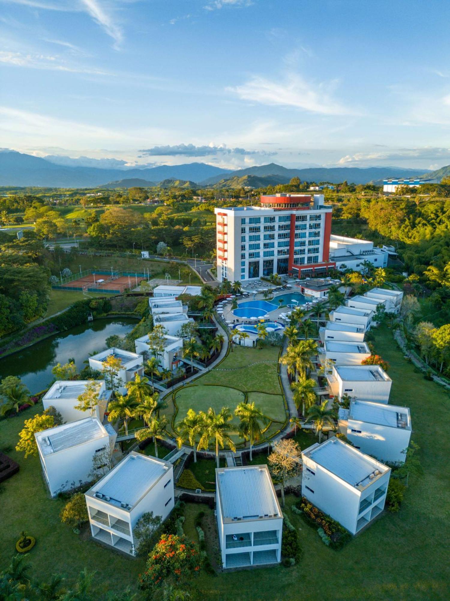 Sonesta Hotel Pereira Cerritos Extérieur photo