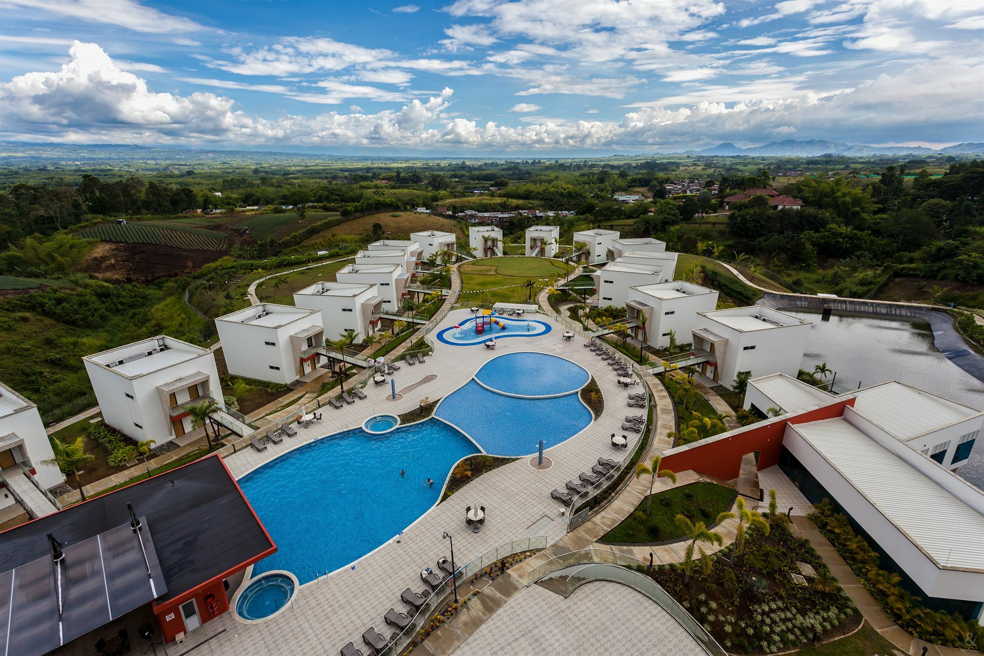 Sonesta Hotel Pereira Cerritos Extérieur photo Aerial view of the resort